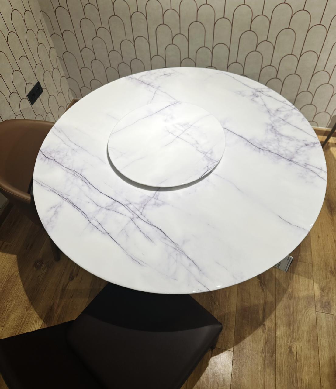 Table à manger asiatique