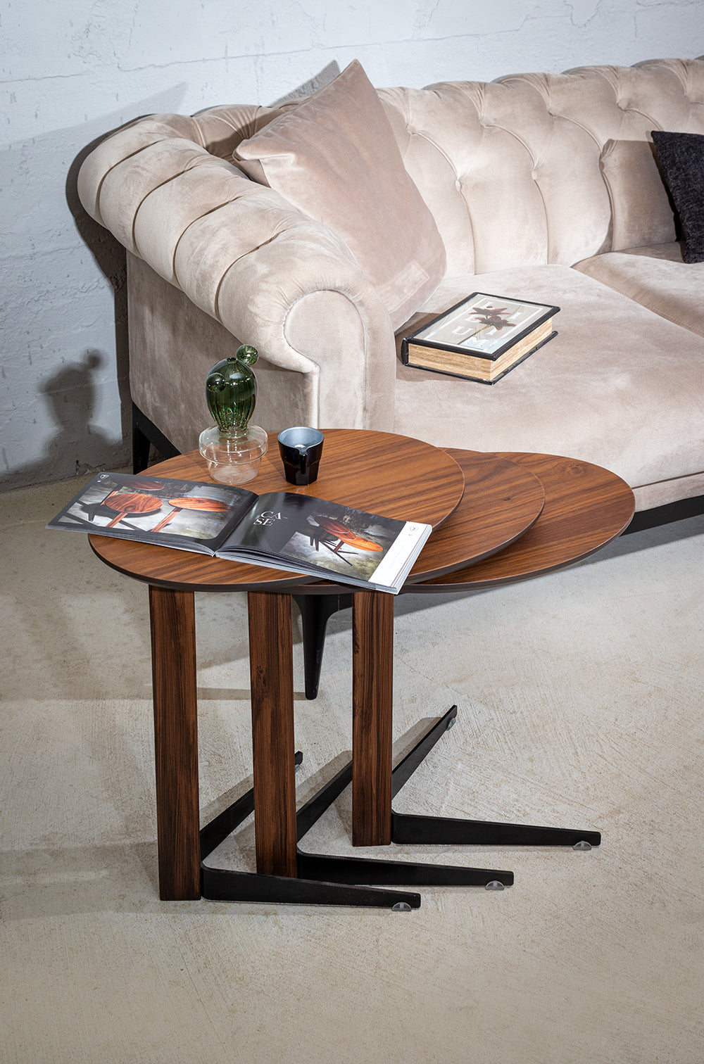 Tables Gigognes noyer et acier inoxydable