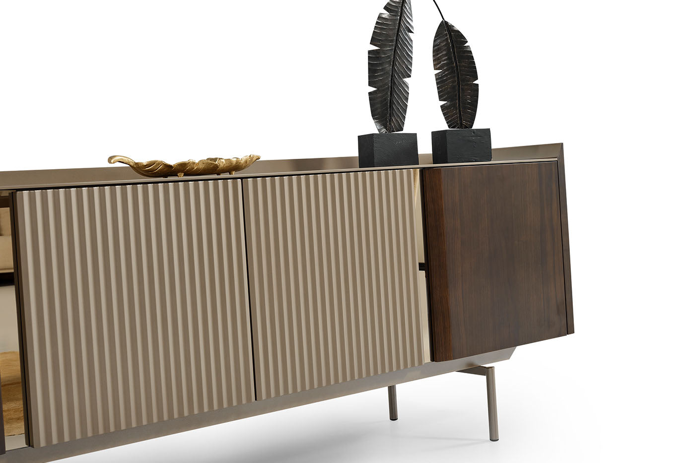 Buffet Mabel haut de gamme bois laqué et acier inoxydable