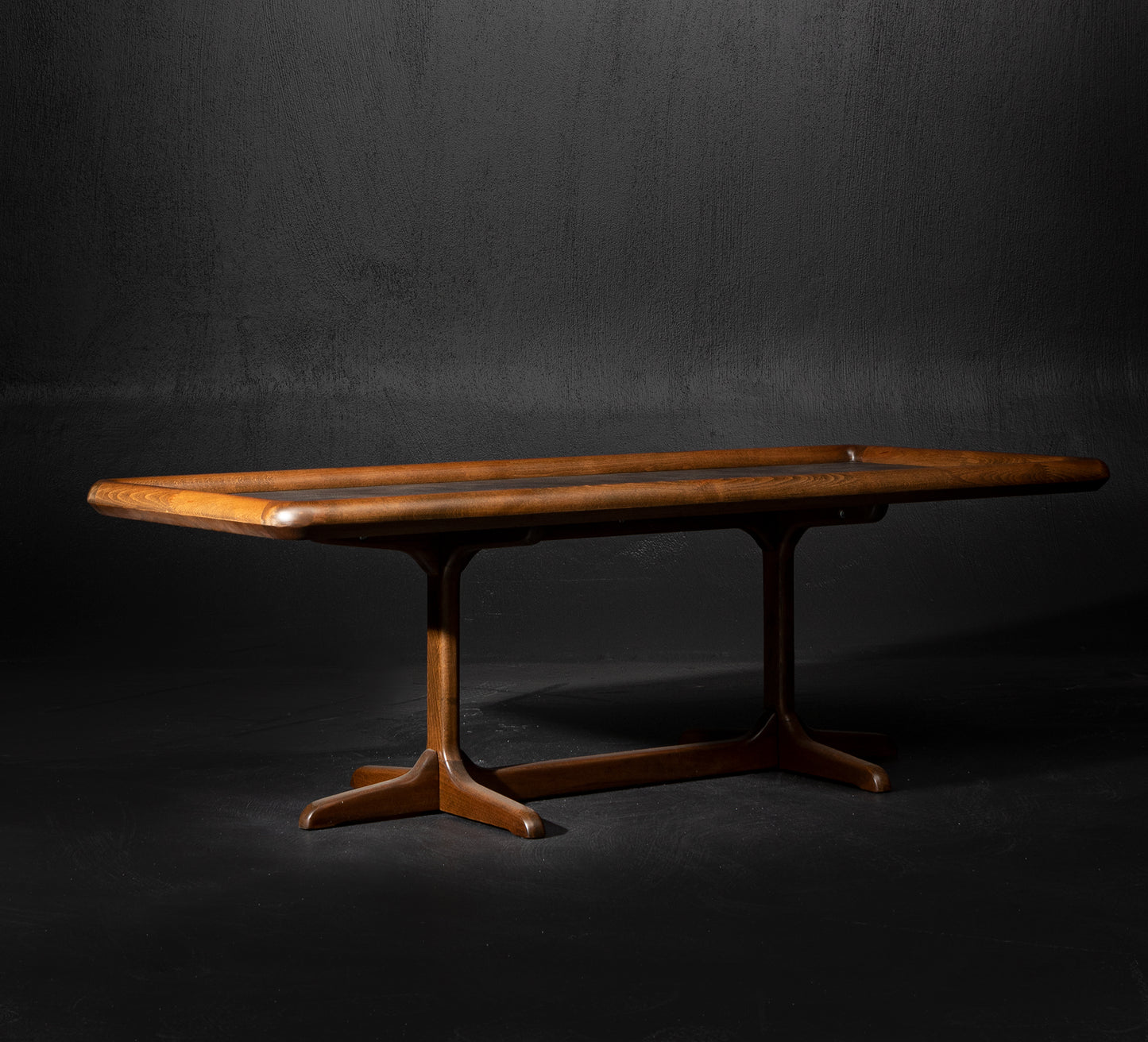 Table basse Modest Noyer Américain Cuir