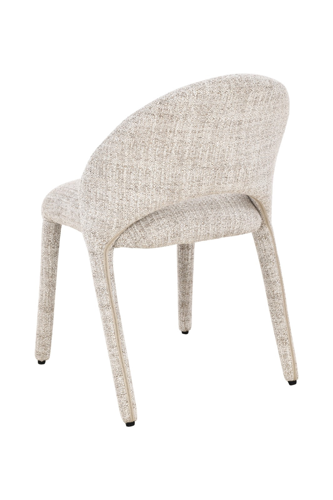 Chaise moderne  avec dossier arrondi et assise rembourrée, revêtement en tissu texturé et pieds inclinés.