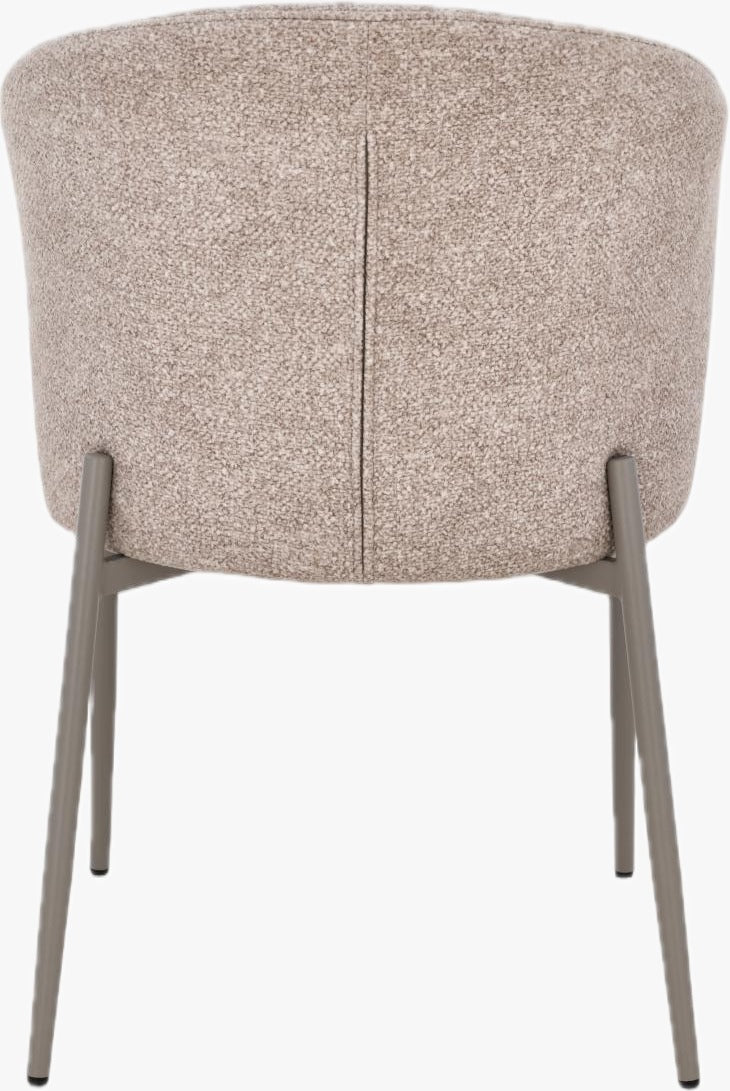 Chaise design moderne en tissu beige texturé avec dossier arrondi et pieds fins en métal gris