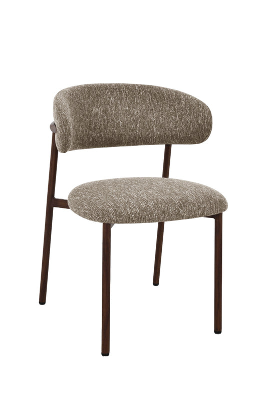 Chaise moderne beige avec pieds en métal finition bois et assise rembourrée confortable.
