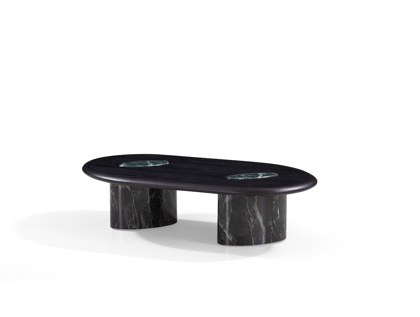Duo Maryland composé d’une table basse ovale et d’une table d’appoint avec plateau en bois et inserts en marbre naturel.